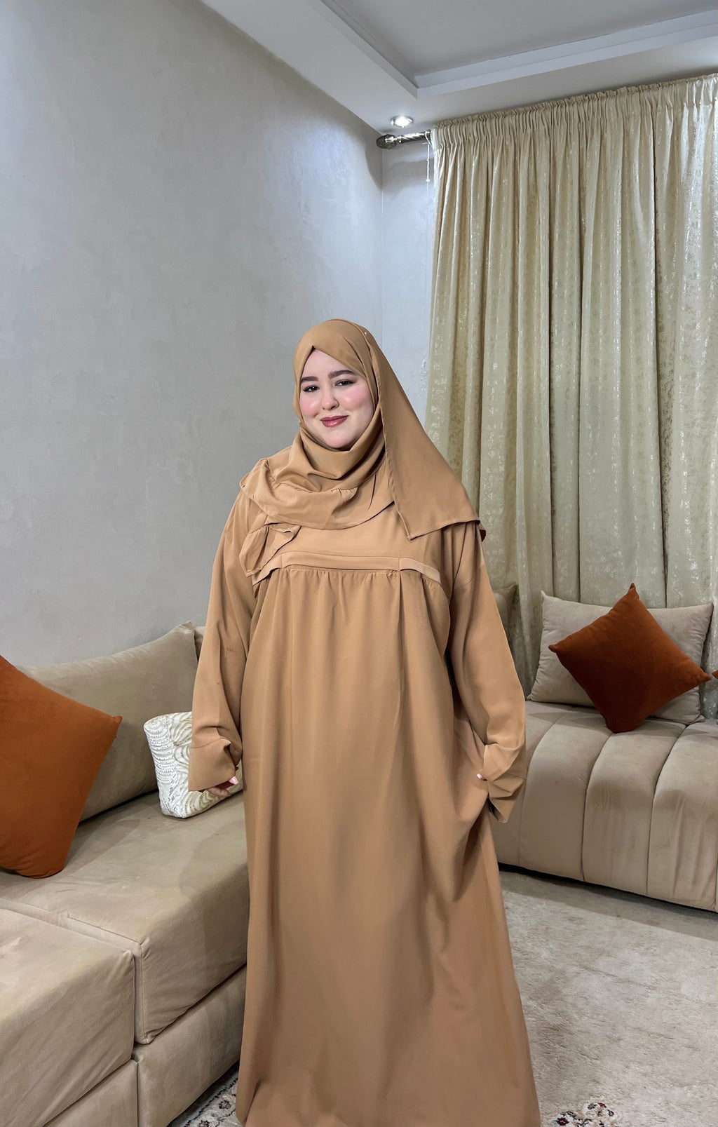 Abaya Noor avec foulard