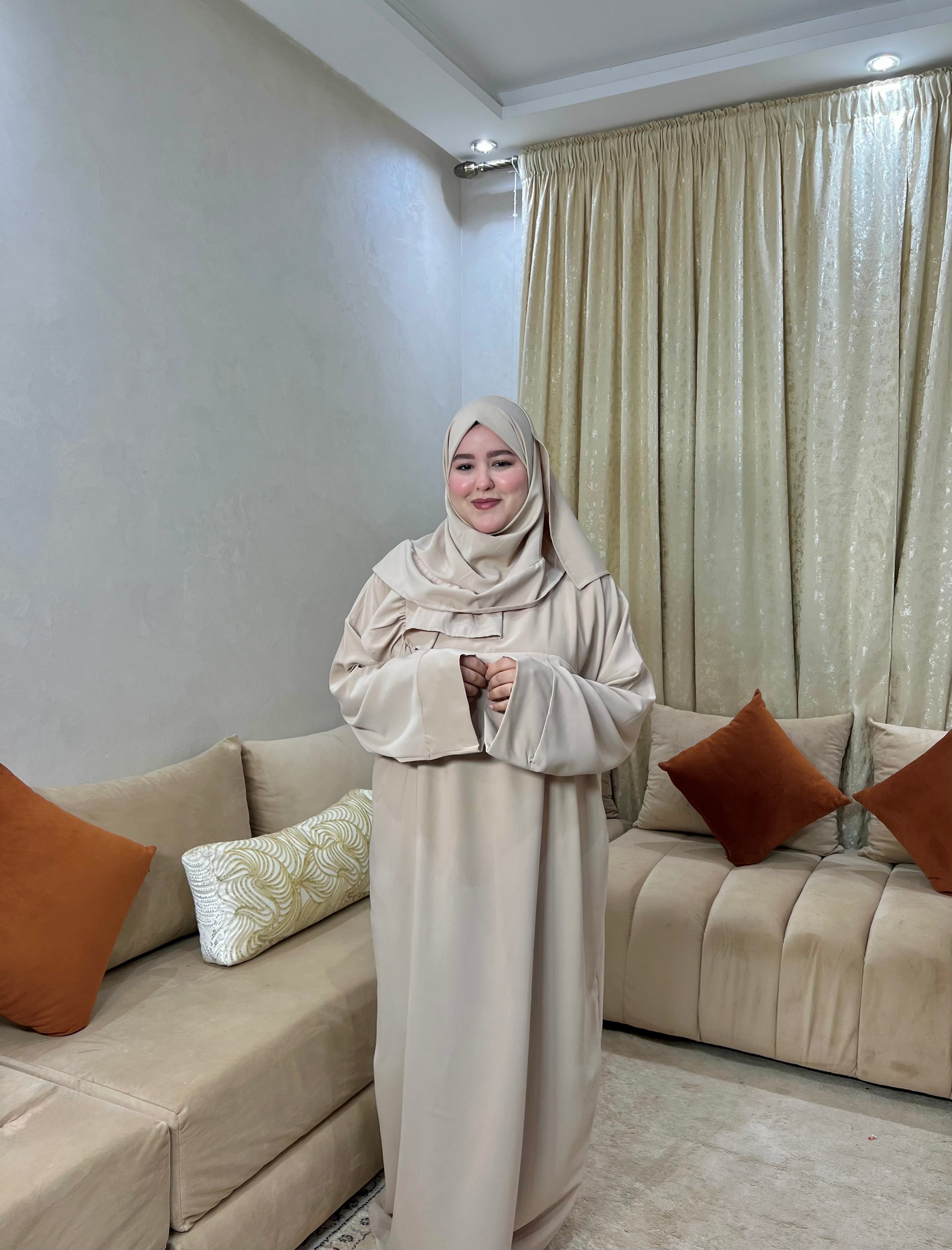 Abaya Noor avec foulard