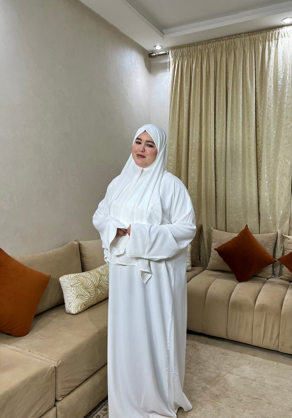 Abaya Noor avec foulard