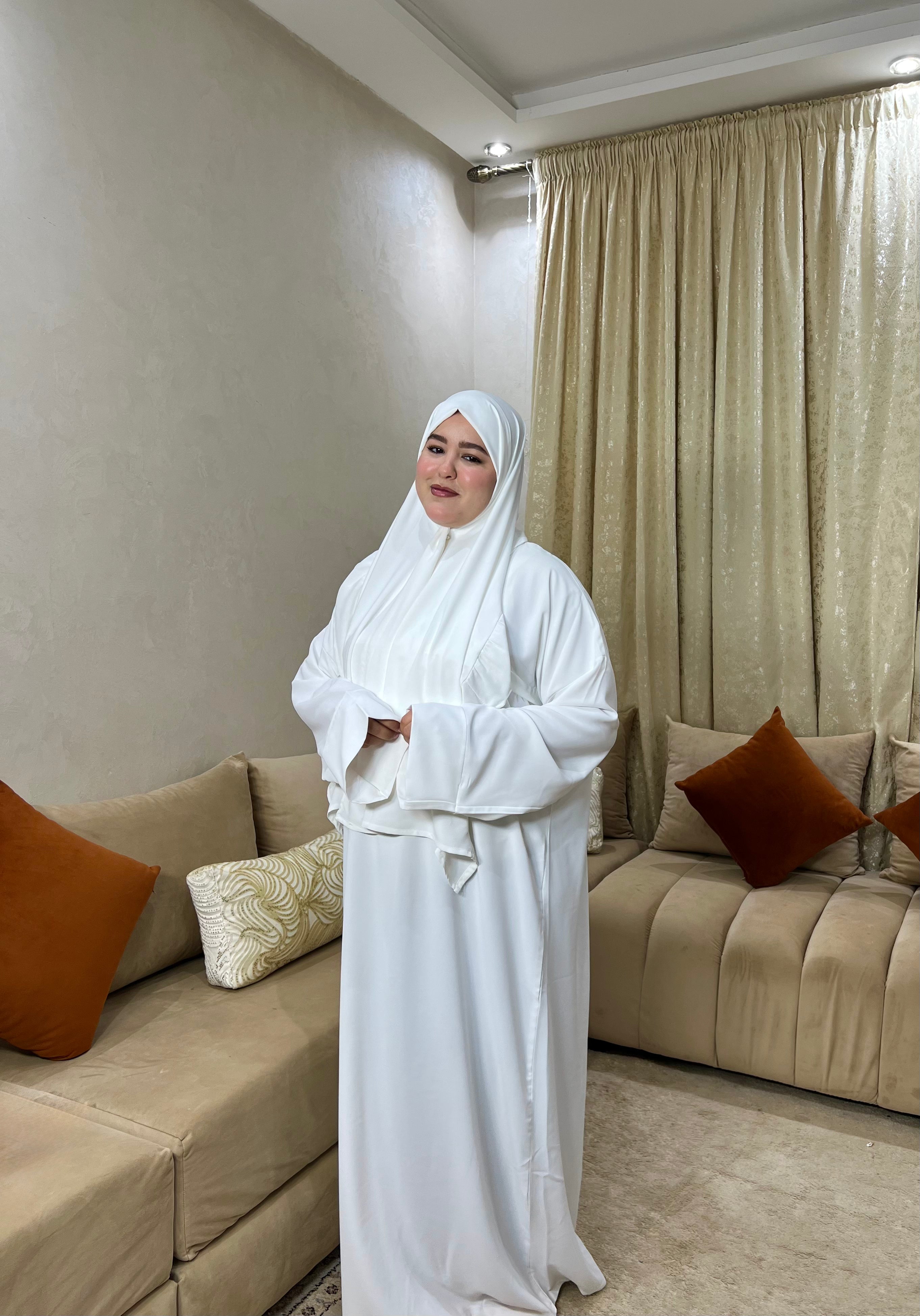 Abaya Noor avec foulard