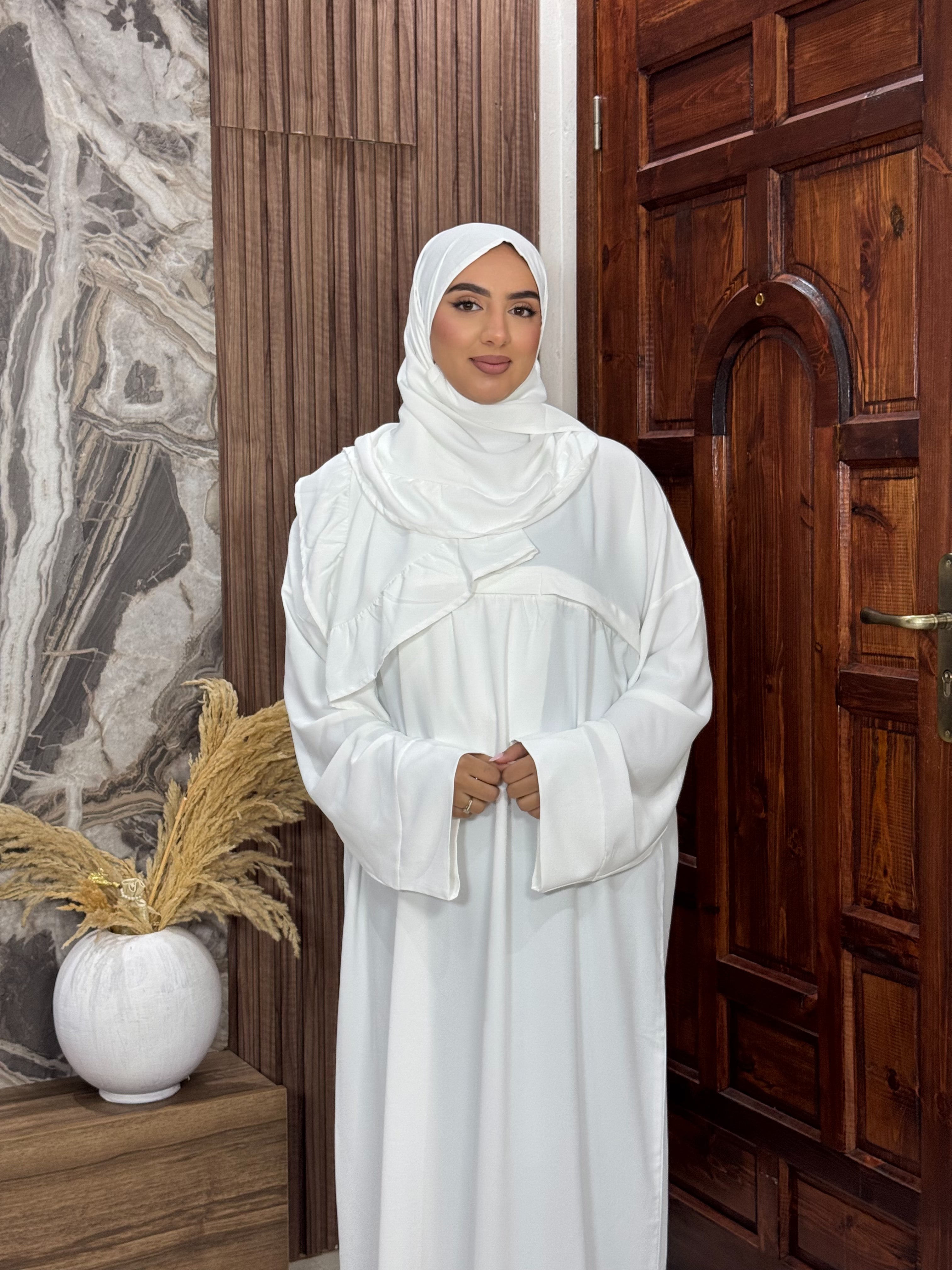 Abaya Noor avec foulard